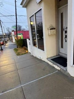 /international/us/111-lockwood-ave-yonkers-ny-110105524787/