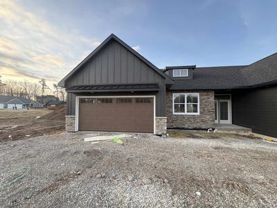 /international/us/3365-shawano-avenue-green-bay-wi-110106619501/