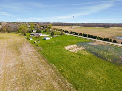 /international/us/3000-rogers-highway-britton-mi-110107479522/