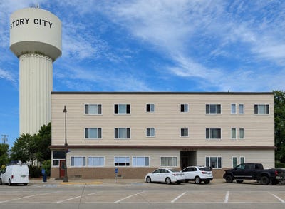 /international/us/522-story-street-story-city-ia-110108583420/