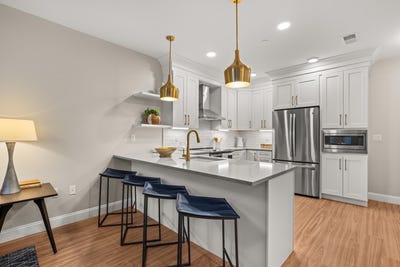 /international/us/99-foundry-place-portsmouth-nh-110107937879/