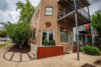 /international/us/390-w-5th-street-fayetteville-ar-110108096007/