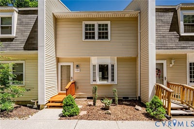 /international/us/131-raleigh-street-williamsburg-va-110108382167/