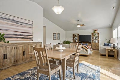 /international/us/2262-n-mountain-ash-avenue-kuna-id-110110406765/