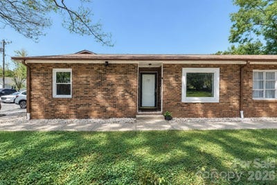 /international/us/731-10th-avenue-ne-hickory-nc-110120714141/