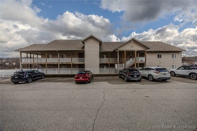 /international/us/166-oak-harbor-drive-camdenton-mo-110103753970/