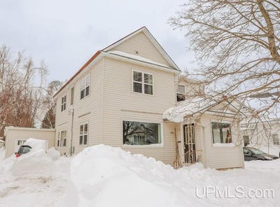 /international/us/538-oak-street-manistique-mi-110106522807/