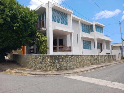 /international/us/15b-calle-4-arecibo-pr-110108446493/