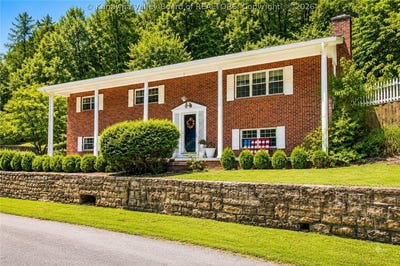 /international/us/169-burning-springs-drive-belle-wv-110108167375/