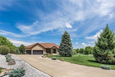 /international/us/1530-cottonwood-trail-cedar-lake-twp-mn-110100750892/