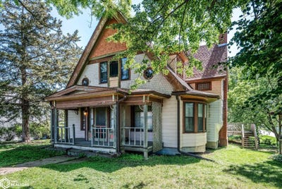 /international/us/563-s-maple-street-avoca-ia-110108817652/