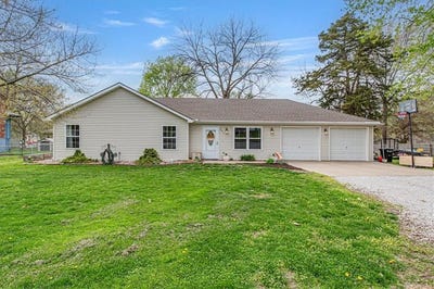 /international/us/204-lynn-street-lathrop-mo-110101457231/