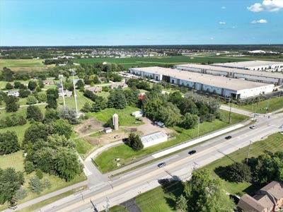 /international/us/16217-s-gougar-road-homer-glen-il-110119911103/