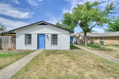/international/us/2807-sprucewood-street-bryan-tx-110101396343/