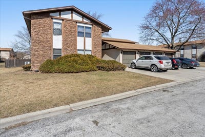 /international/us/4128-192nd-court-country-club-hills-il-110108655291/