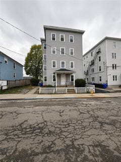 /international/us/38-fletcher-street-central-falls-ri-110107981582/