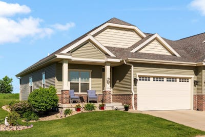 /international/us/6781-village-walk-lane-deforest-wi-110108382242/