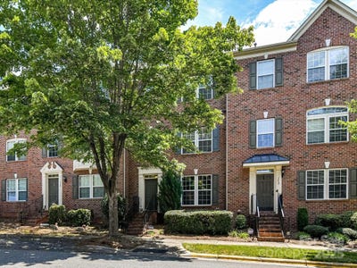 /international/us/756-naramore-street-davidson-nc-110101099081/