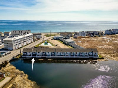 /international/us/571-winnacunnet-road-hampton-nh-110107316974/