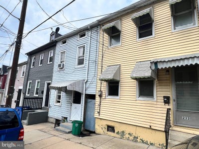 /international/us/231-lawrence-street-columbia-pa-110110149462/