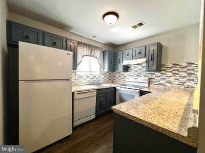 /international/us/22024-gloucester-court-lexington-park-md-110107897733/