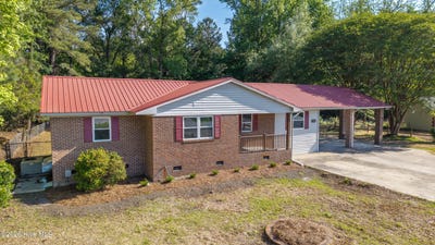 /international/us/11073-sam-potts-highway-lake-waccamaw-nc-110107549750/