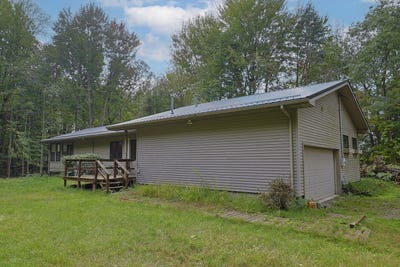 /international/us/1038-e-freeland-road-merrill-mi-110110308242/