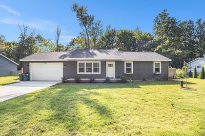 /international/us/3657-waalkes-street-norton-shores-mi-110101063866/