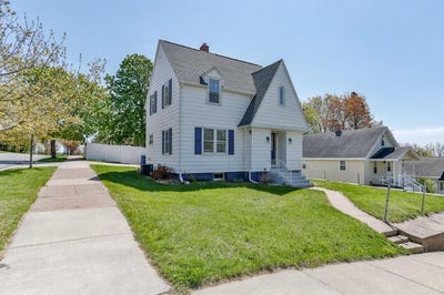 /international/us/303-s-9th-avenue-wausau-wi-110107990274/