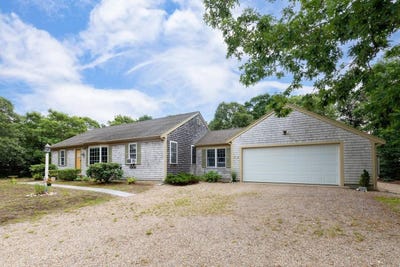 /international/us/75-whitney-road-eastham-ma-110120621140/
