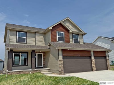 /international/us/11016-bearcreek-drive-papillion-ne-110109695105/