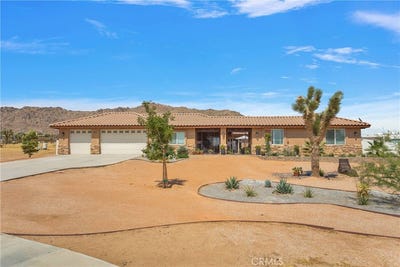 /international/us/16323-shirwaun-road-apple-valley-ca-110093469673/