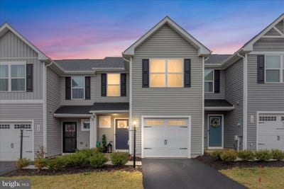 /international/us/130-calais-place-hedgesville-wv-110107995598/