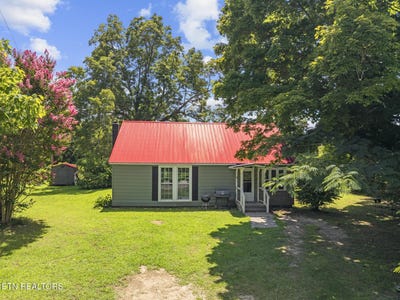/international/us/384-woodlee-st-spencer-tn-110119632260/