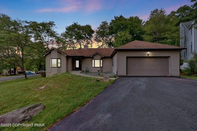 /international/us/326-edgemont-road-stroudsburg-pa-110101066309/