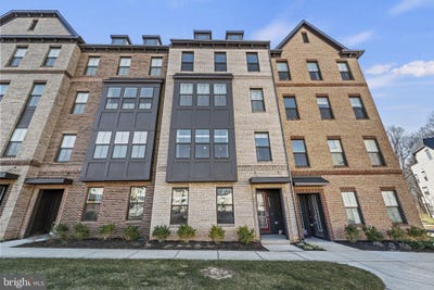/international/us/12384-azure-lane-fairfax-va-110107999145/