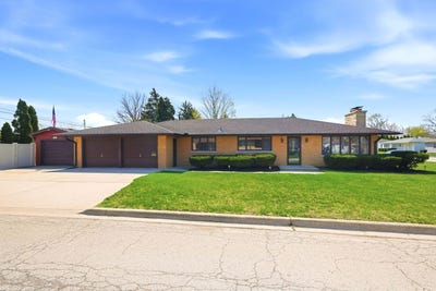 /international/us/908-curtis-avenue-joliet-il-110107404877/