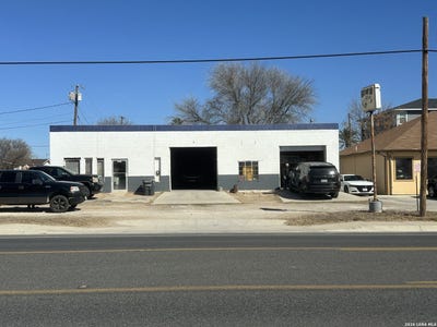 /international/us/1205-pena-carrizo-springs-tx-110105776941/