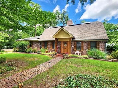 /international/us/425-e-seneca-street-tahlequah-ok-110100949777/?lang=en