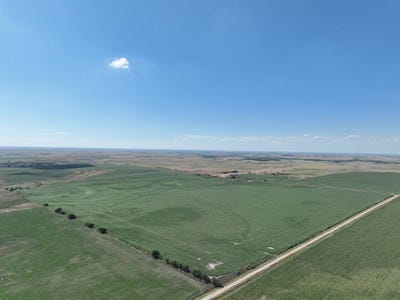 /international/us/9-road-and-d-road-stockton-ks-110119513967/