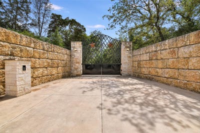 /international/us/2187-highway-290-e-mcdade-tx-110106310055/