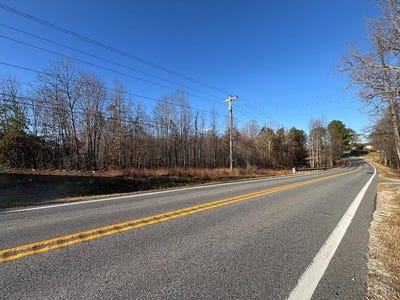 /international/us/oakville-road-gladstone-va-110103657360/