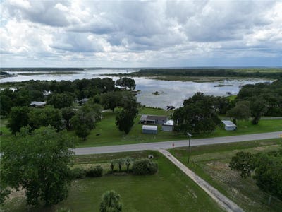 /international/us/15080-ne-242nd-avenue-salt-springs-fl-110103204085/