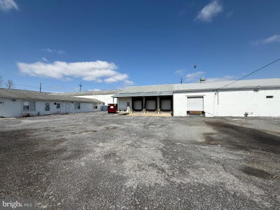 /international/us/175-willow-street-toughkenamon-pa-110104590788/