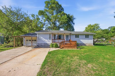 /international/us/1406-knapp-court-neosho-mo-110120449497/
