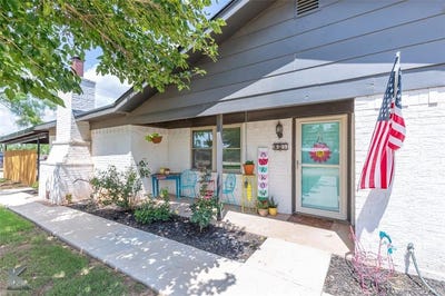 /international/us/601-ave-l-anson-tx-110100340078/