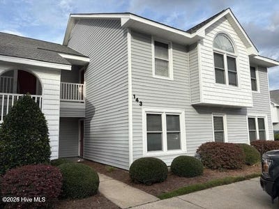 /international/us/143-w-victoria-court-greenville-nc-110106498244/