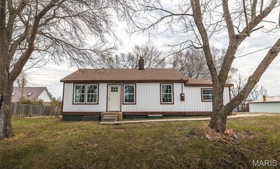 /international/us/303-s-pine-street-dixon-mo-110106582640/