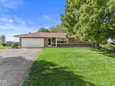 /international/us/5067-hardy-trail-waunakee-wi-110120517579/