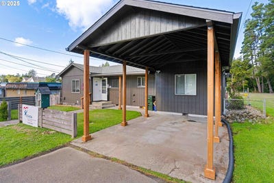 /international/us/1848-thomas-ave-coosbay-or-110099028317/